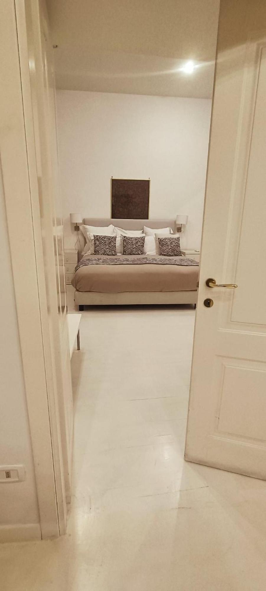 Relais Piazza Dei Martiri Bed & Breakfast Naples Exterior photo